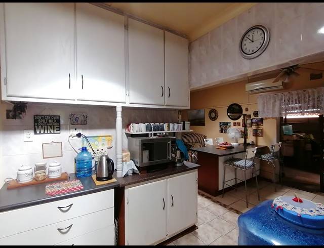 3 BEDROOM FREESTANDING FOR SALE IN STILFONTEIN EXT 4